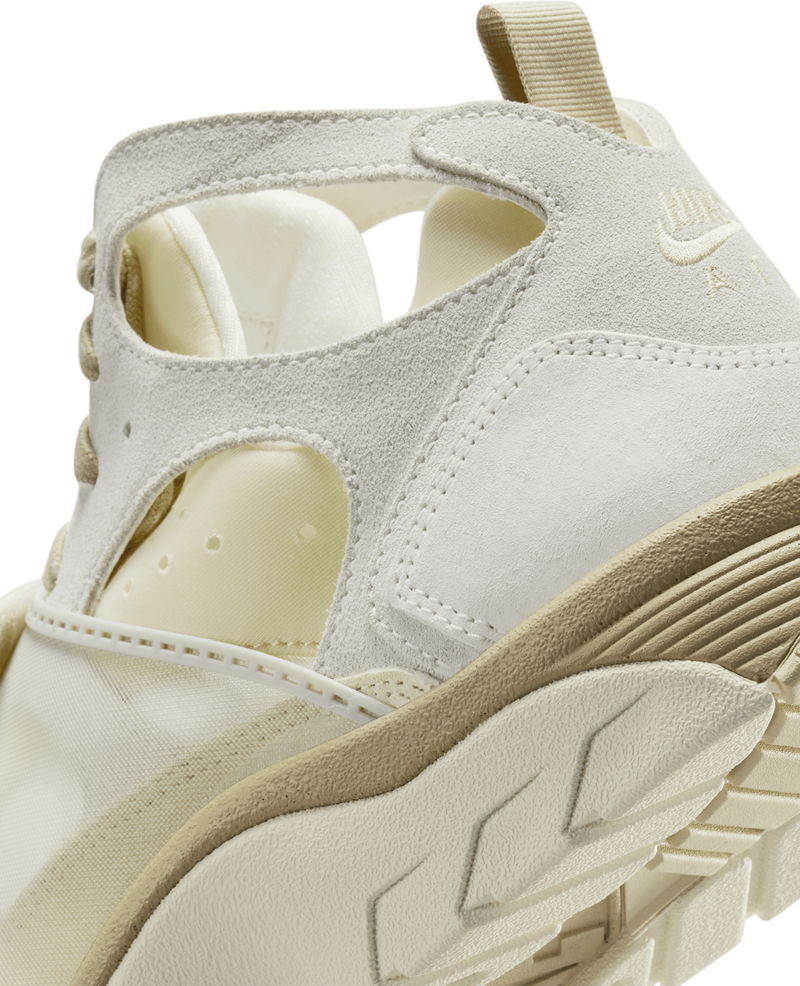 Nike Air Trainer Huarache (Sail/LT Khaki-Desert Khaki)