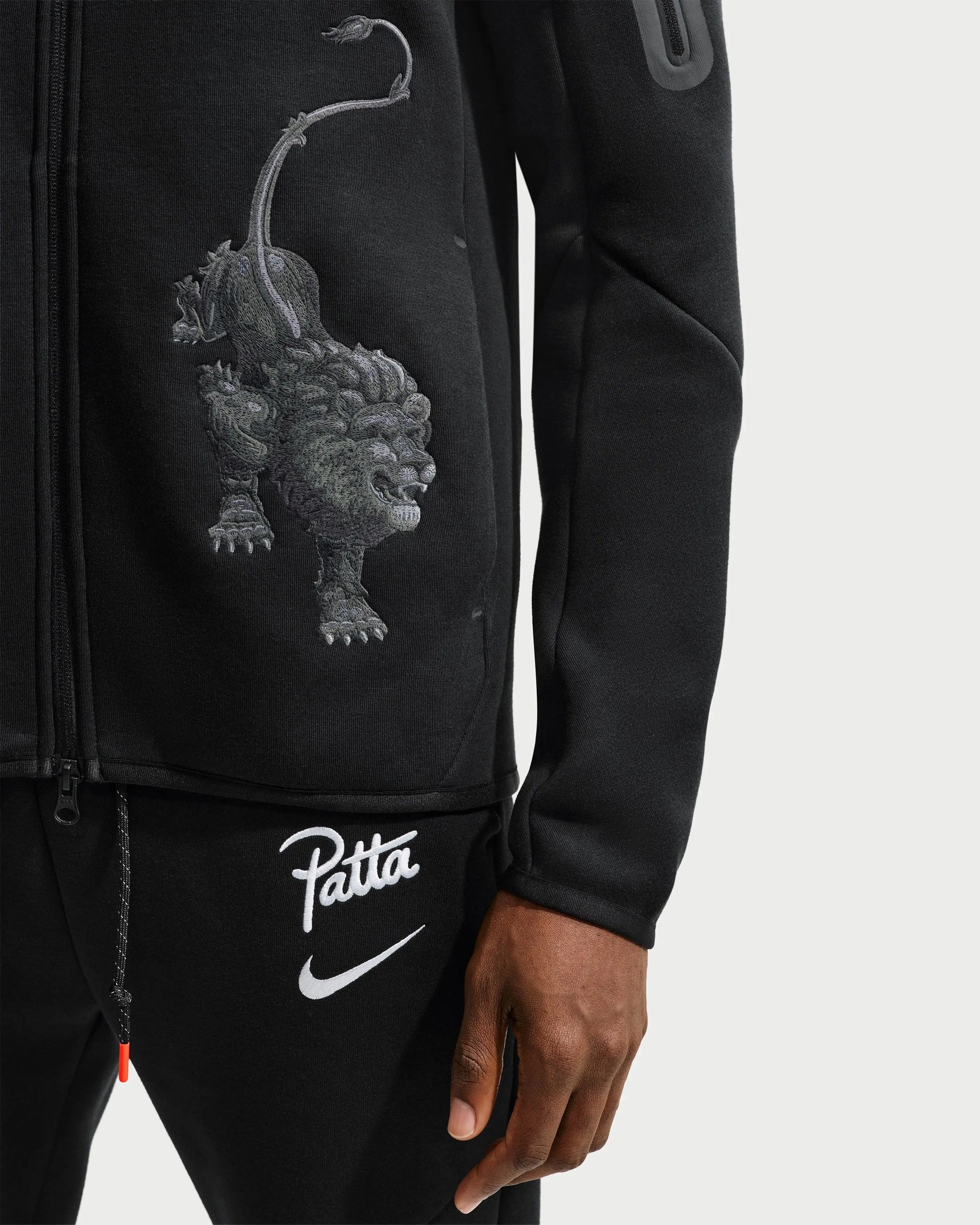 Patta x Nike KNVB Tech Fleece Jogger (Black/White)
